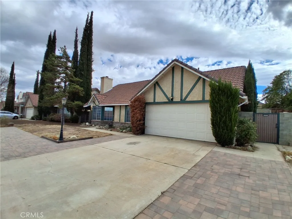 566 E Avenue R8, Palmdale, California 93550 home-pic-8